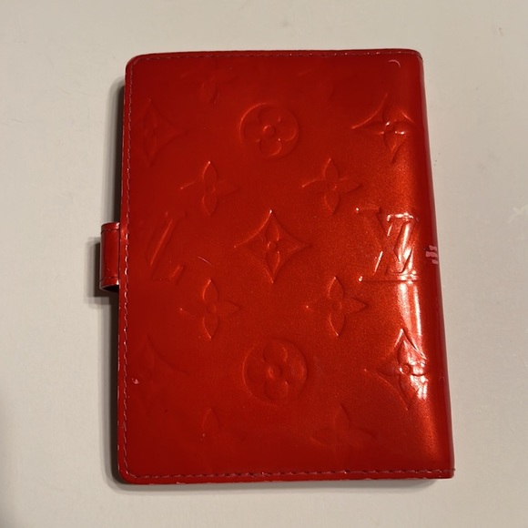 Louis Vuitton Red Vernis Leather Agenda - Picture 5 of 16